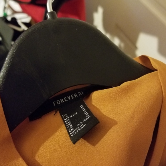 Golden crop top, blouse - Picture 2 of 3